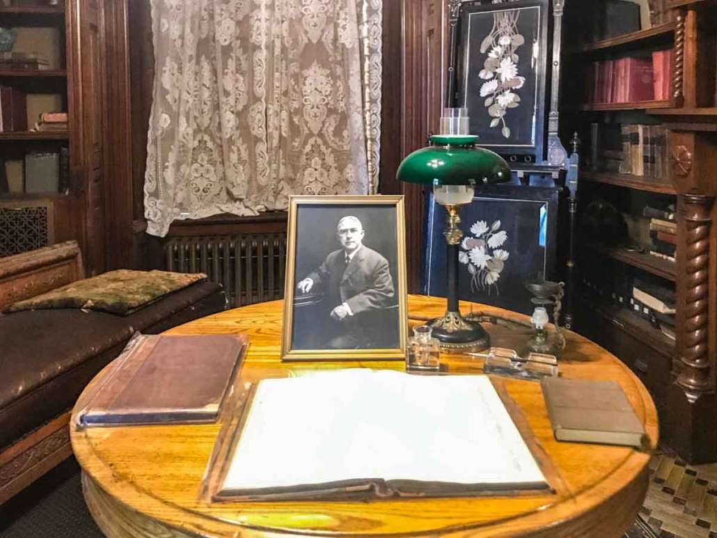 Dr. Suitor's Library in the Suiter Building Museum Herkimer County