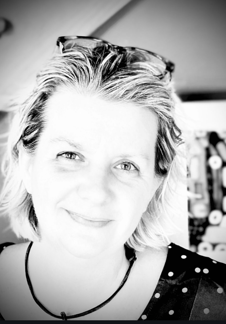 Artist, Melissa Roys